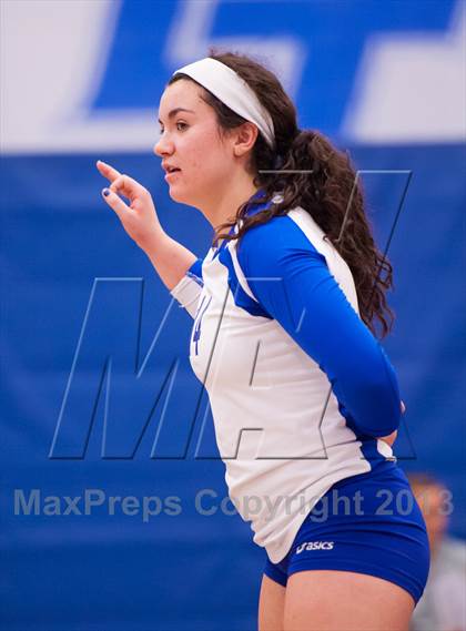 Thumbnail 2 in ThunderRidge vs. Legend (Titan Classic) photogallery.