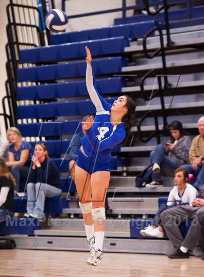 Thumbnail 2 in ThunderRidge vs. Legend (Titan Classic) photogallery.