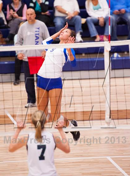 Thumbnail 3 in ThunderRidge vs. Legend (Titan Classic) photogallery.