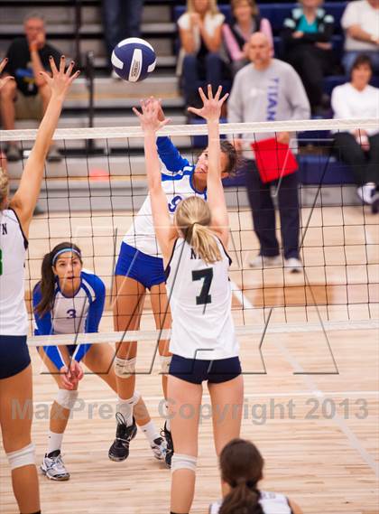 Thumbnail 3 in ThunderRidge vs. Legend (Titan Classic) photogallery.