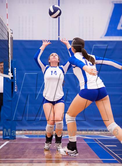 Thumbnail 3 in ThunderRidge vs. Legend (Titan Classic) photogallery.