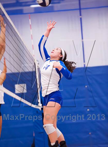 Thumbnail 3 in ThunderRidge vs. Legend (Titan Classic) photogallery.