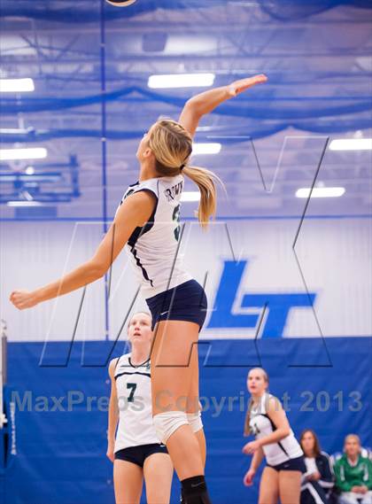 Thumbnail 1 in ThunderRidge vs. Legend (Titan Classic) photogallery.