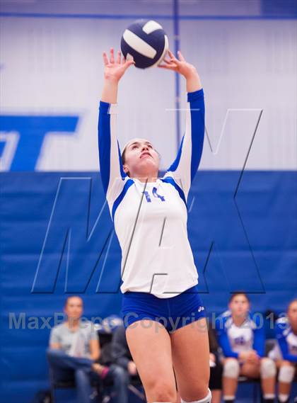 Thumbnail 2 in ThunderRidge vs. Legend (Titan Classic) photogallery.