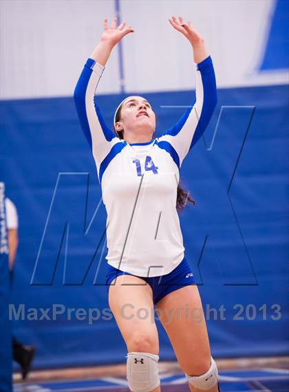 Thumbnail 1 in ThunderRidge vs. Legend (Titan Classic) photogallery.