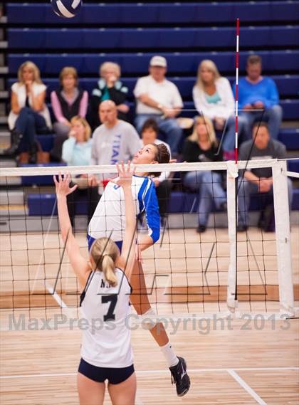 Thumbnail 2 in ThunderRidge vs. Legend (Titan Classic) photogallery.