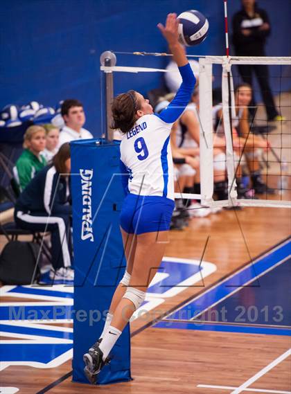 Thumbnail 3 in ThunderRidge vs. Legend (Titan Classic) photogallery.