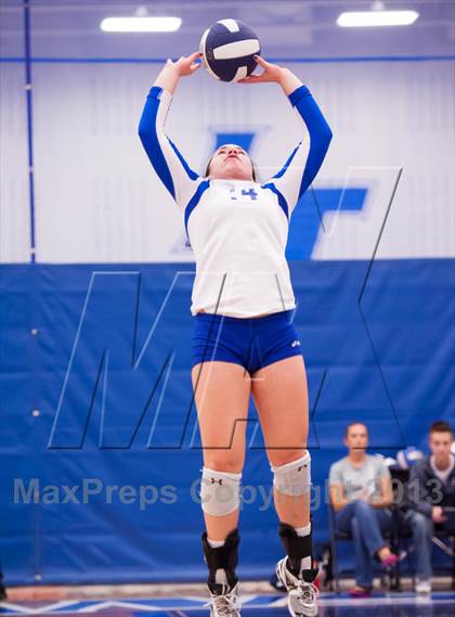 Thumbnail 2 in ThunderRidge vs. Legend (Titan Classic) photogallery.