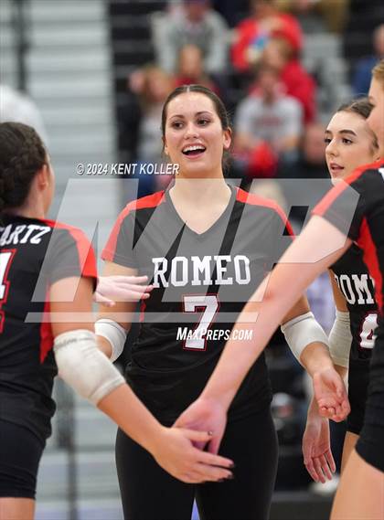 Thumbnail 1 in Romeo vs. Fraser (MHSAA Regional Semifinal) photogallery.