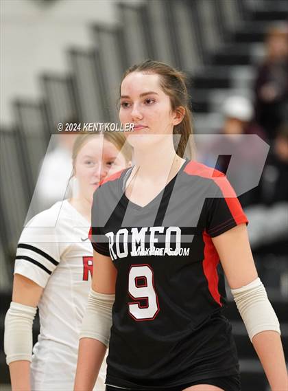 Thumbnail 2 in Romeo vs. Fraser (MHSAA Regional Semifinal) photogallery.