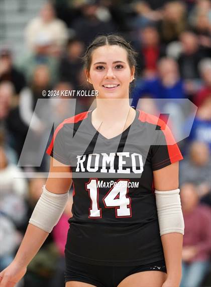 Thumbnail 2 in Romeo vs. Fraser (MHSAA Regional Semifinal) photogallery.