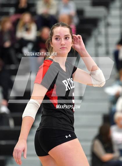 Thumbnail 2 in Romeo vs. Fraser (MHSAA Regional Semifinal) photogallery.