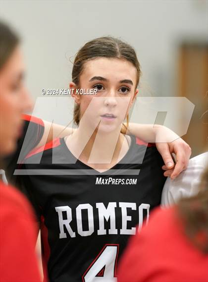 Thumbnail 1 in Romeo vs. Fraser (MHSAA Regional Semifinal) photogallery.