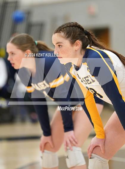 Thumbnail 3 in Romeo vs. Fraser (MHSAA Regional Semifinal) photogallery.