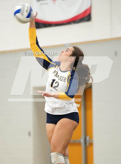 Thumbnail 1 in Romeo vs. Fraser (MHSAA Regional Semifinal) photogallery.