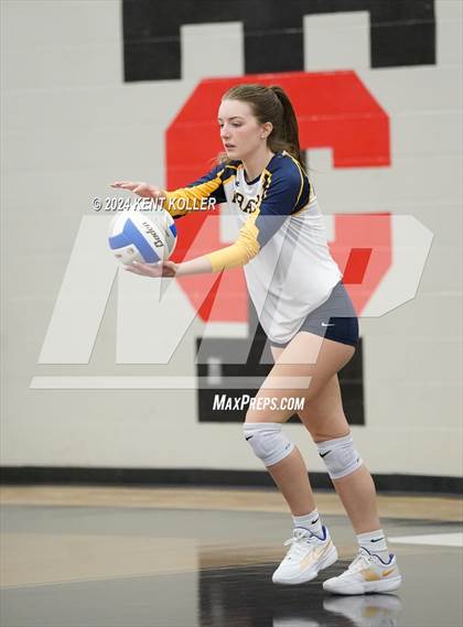 Thumbnail 1 in Romeo vs. Fraser (MHSAA Regional Semifinal) photogallery.