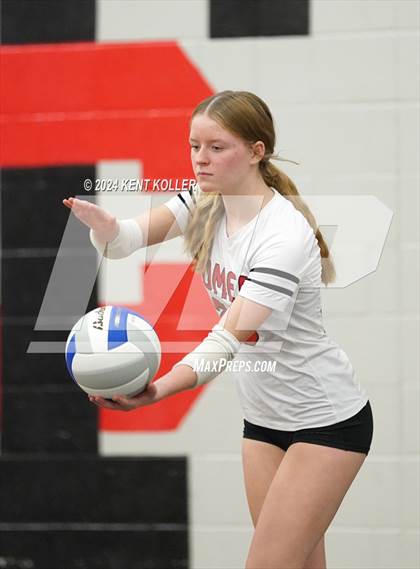 Thumbnail 2 in Romeo vs. Fraser (MHSAA Regional Semifinal) photogallery.