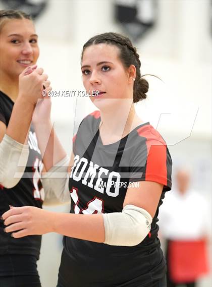Thumbnail 2 in Romeo vs. Fraser (MHSAA Regional Semifinal) photogallery.