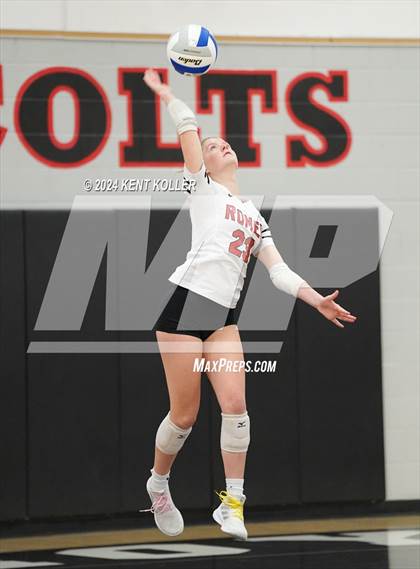 Thumbnail 1 in Romeo vs. Fraser (MHSAA Regional Semifinal) photogallery.