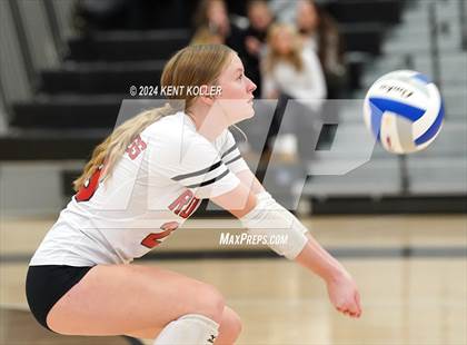 Thumbnail 2 in Romeo vs. Fraser (MHSAA Regional Semifinal) photogallery.