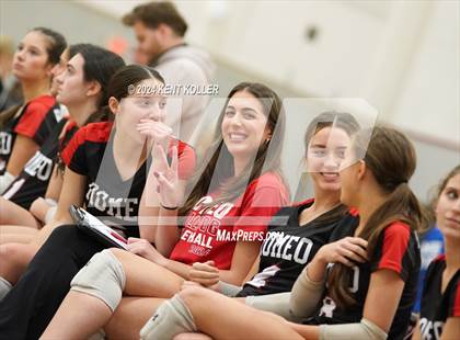 Thumbnail 2 in Romeo vs. Fraser (MHSAA Regional Semifinal) photogallery.