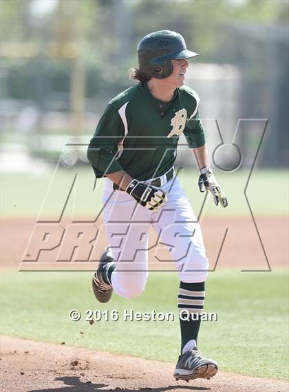 Thumbnail 2 in Notre Dame (SO) vs. Damien (Boras Classic - South) photogallery.