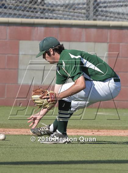 Thumbnail 2 in Notre Dame (SO) vs. Damien (Boras Classic - South) photogallery.