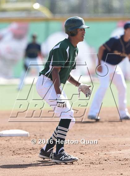 Thumbnail 3 in Notre Dame (SO) vs. Damien (Boras Classic - South) photogallery.