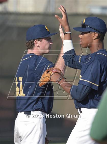 Thumbnail 2 in Notre Dame (SO) vs. Damien (Boras Classic - South) photogallery.