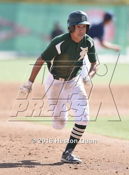 Thumbnail 3 in Notre Dame (SO) vs. Damien (Boras Classic - South) photogallery.