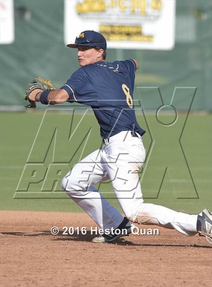 Thumbnail 2 in Notre Dame (SO) vs. Damien (Boras Classic - South) photogallery.