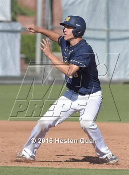 Thumbnail 2 in Notre Dame (SO) vs. Damien (Boras Classic - South) photogallery.