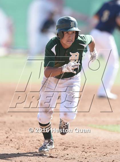 Thumbnail 2 in Notre Dame (SO) vs. Damien (Boras Classic - South) photogallery.