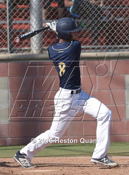 Thumbnail 2 in Notre Dame (SO) vs. Damien (Boras Classic - South) photogallery.