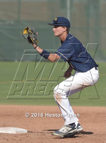 Thumbnail 1 in Notre Dame (SO) vs. Damien (Boras Classic - South) photogallery.