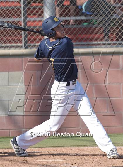 Thumbnail 3 in Notre Dame (SO) vs. Damien (Boras Classic - South) photogallery.