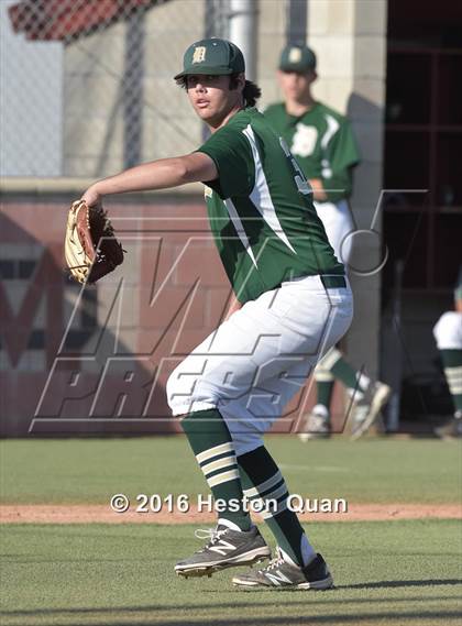 Thumbnail 3 in Notre Dame (SO) vs. Damien (Boras Classic - South) photogallery.