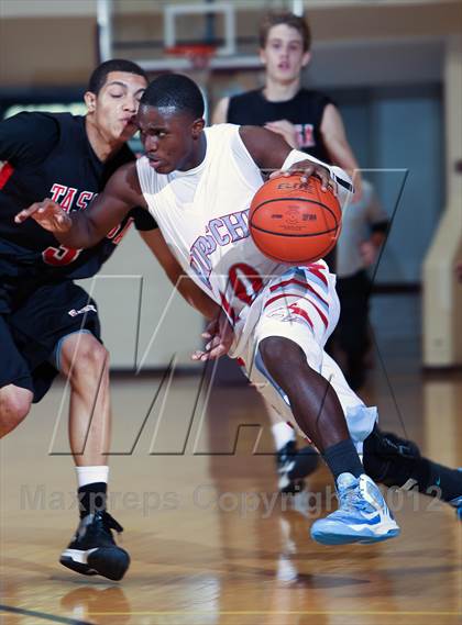 Thumbnail 1 in Hirschi vs. Tascosa (Fantasy of Lights) photogallery.