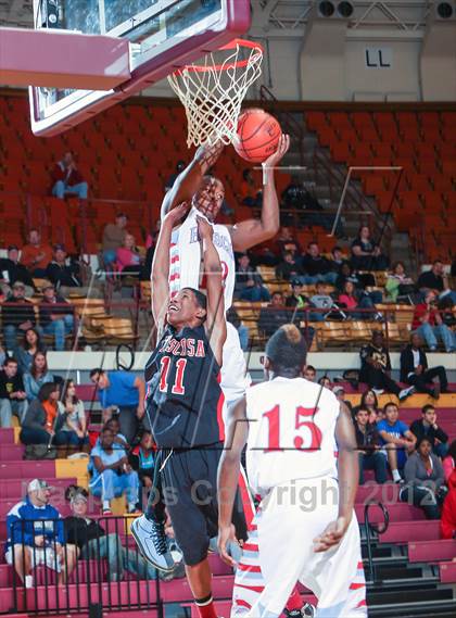 Thumbnail 1 in Hirschi vs. Tascosa (Fantasy of Lights) photogallery.