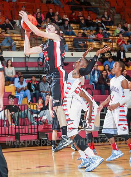 Thumbnail 2 in Hirschi vs. Tascosa (Fantasy of Lights) photogallery.