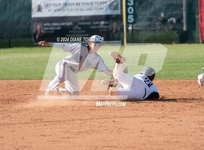 Thumbnail 3 in Villa Park @ Foothill photogallery.