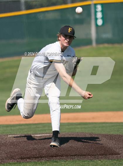 Thumbnail 3 in Villa Park @ Foothill photogallery.