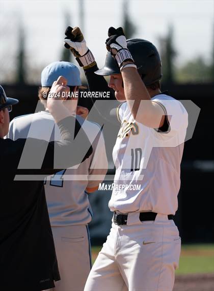 Thumbnail 3 in Villa Park @ Foothill photogallery.