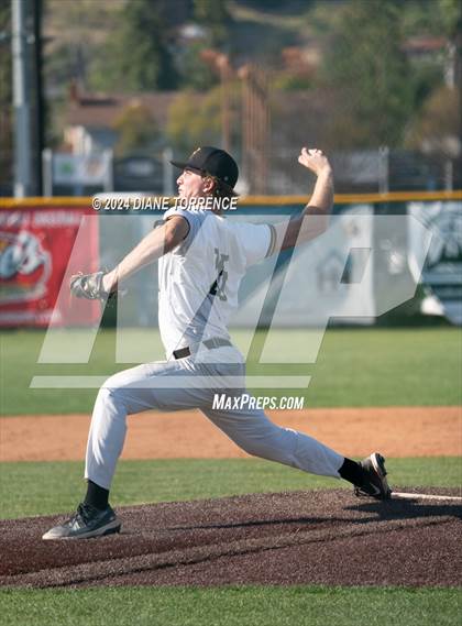 Thumbnail 2 in Villa Park @ Foothill photogallery.