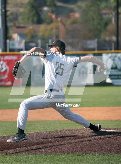 Thumbnail 1 in Villa Park @ Foothill photogallery.