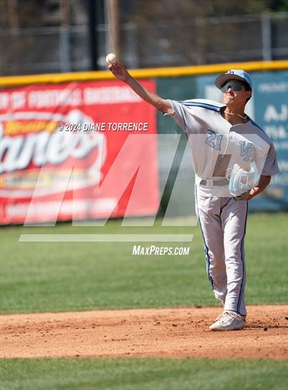Thumbnail 1 in Villa Park @ Foothill photogallery.