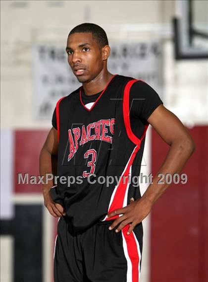 Thumbnail 2 in Leuzinger vs. Centennial (Tip-Off Classic) photogallery.