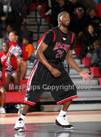 Thumbnail 1 in Leuzinger vs. Centennial (Tip-Off Classic) photogallery.