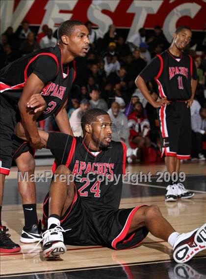 Thumbnail 1 in Leuzinger vs. Centennial (Tip-Off Classic) photogallery.