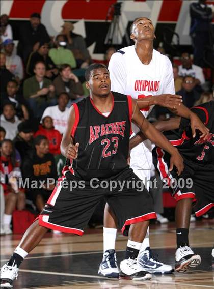 Thumbnail 1 in Leuzinger vs. Centennial (Tip-Off Classic) photogallery.